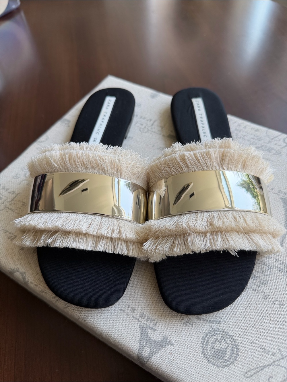 Zara Trafaluc Black Fringe Gold Metallic Slide Sandals Flat Mules Size 36